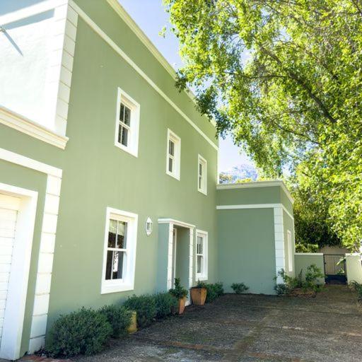 The Hidden Retreat On Haumann *